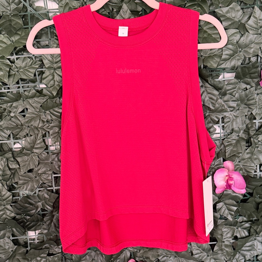 NWT Lululemon Swiftly High Low Cropped Tank Size 10